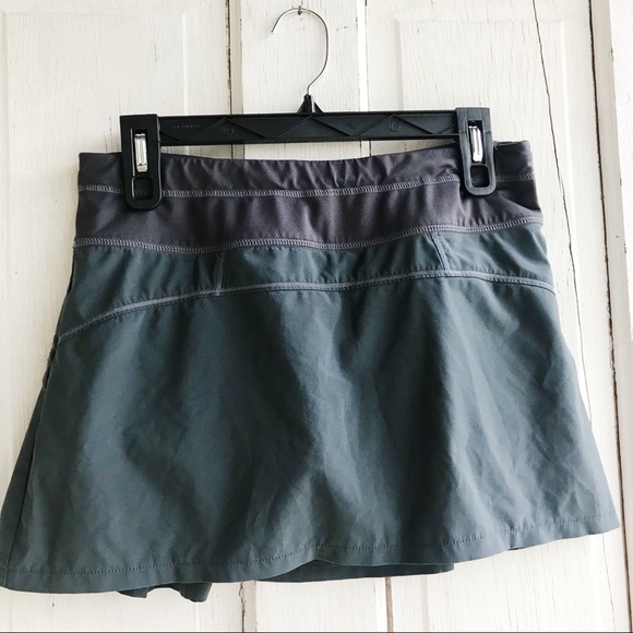 Athleta Dresses & Skirts - Athleta Ruffle Back Active Skirt